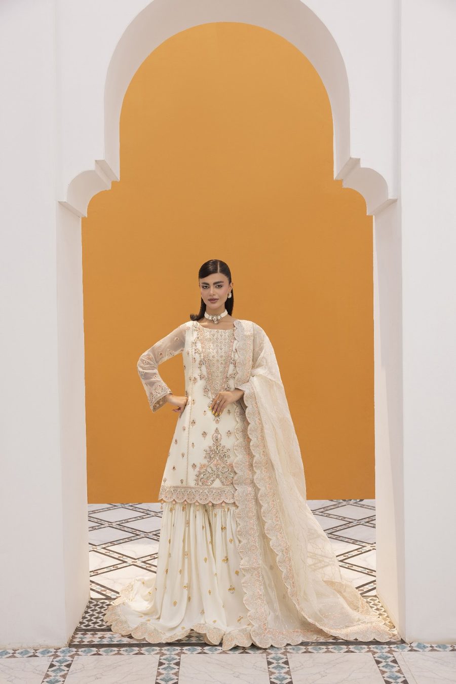 Dudhiya — Off-white